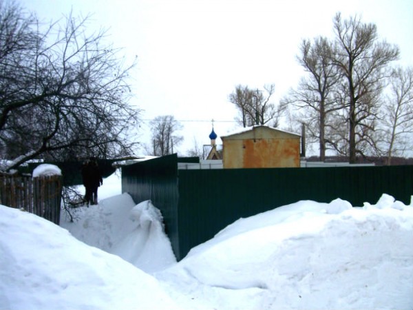 На старом кладбище в Рыбинске строят дом