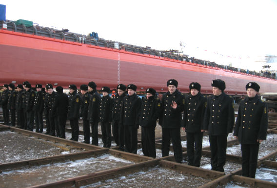 Спуск корабля Однажды в Рыбинске